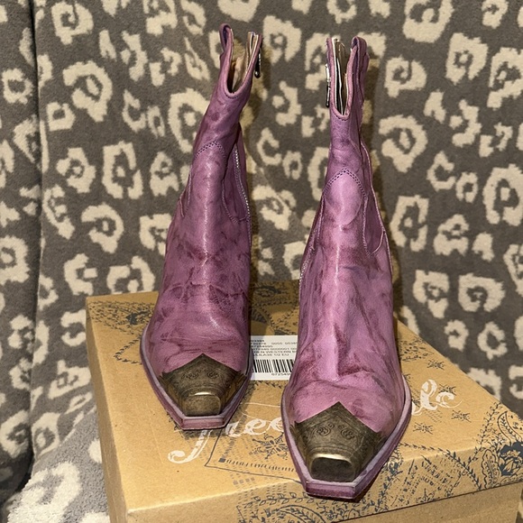Brayden Western Boots 👢 in lilac 😍 Free People New 🆕 & Never Worn - Picture 8 of 17